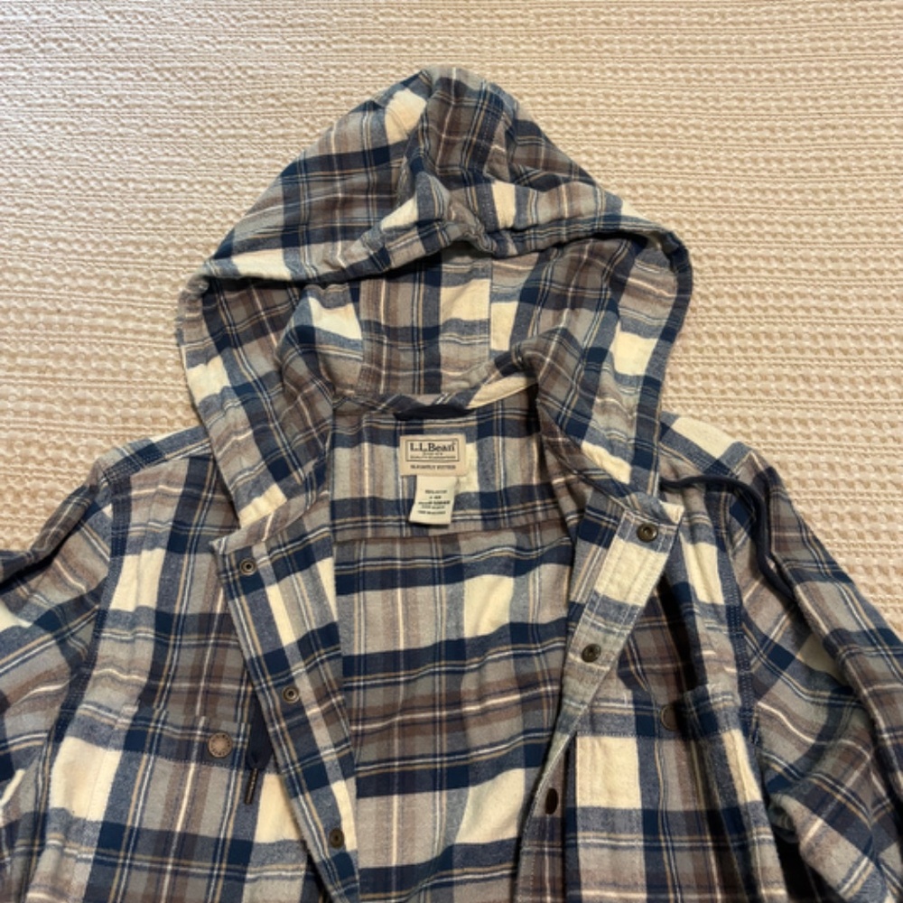 L.L. Bean Hooded Flannel - Picture 5 of 7